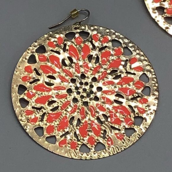 Round big graphic design set 2 gold pink earrings pierced dangle embossed READ - Picture 3 of 10